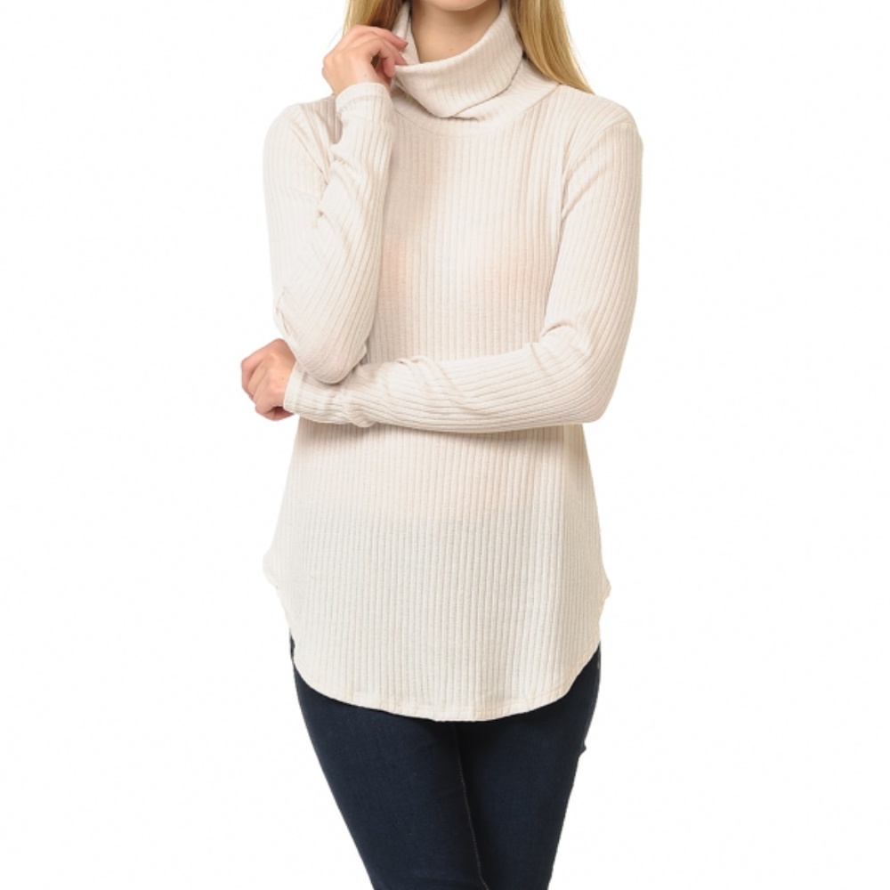 Cream Curved Hem Top With Thumb Hole